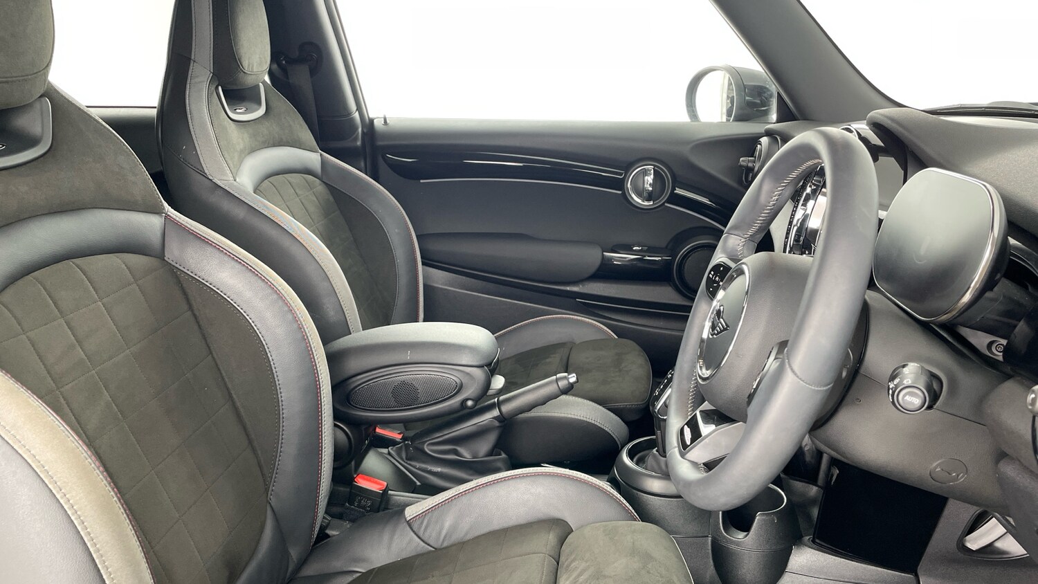 Used MINI Hatch 2024 for sale - 77518944: Photo 11