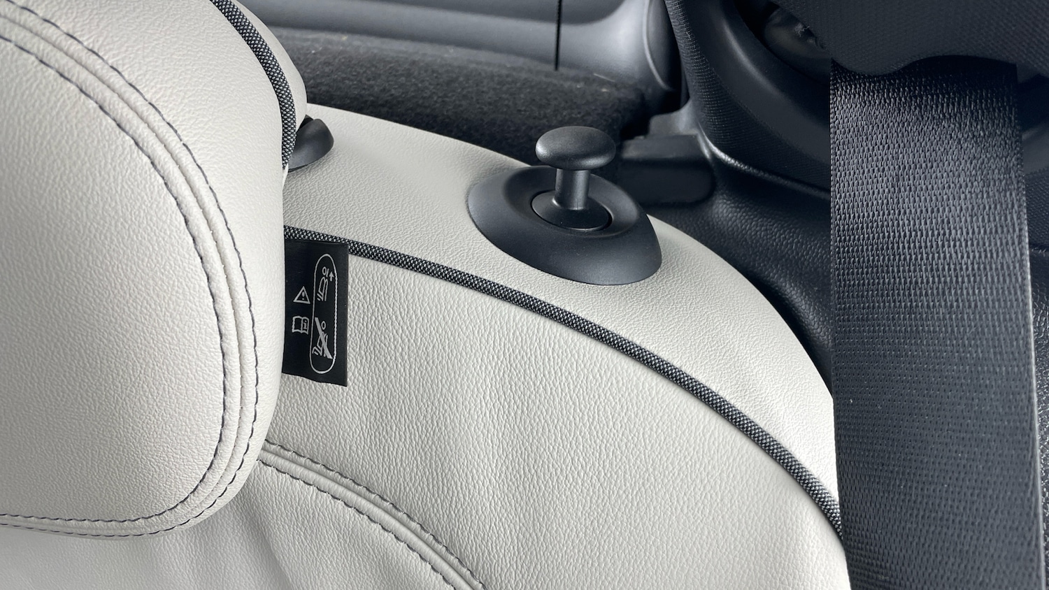 Used MINI Hatch 2023 for sale - 76720410: Photo 37