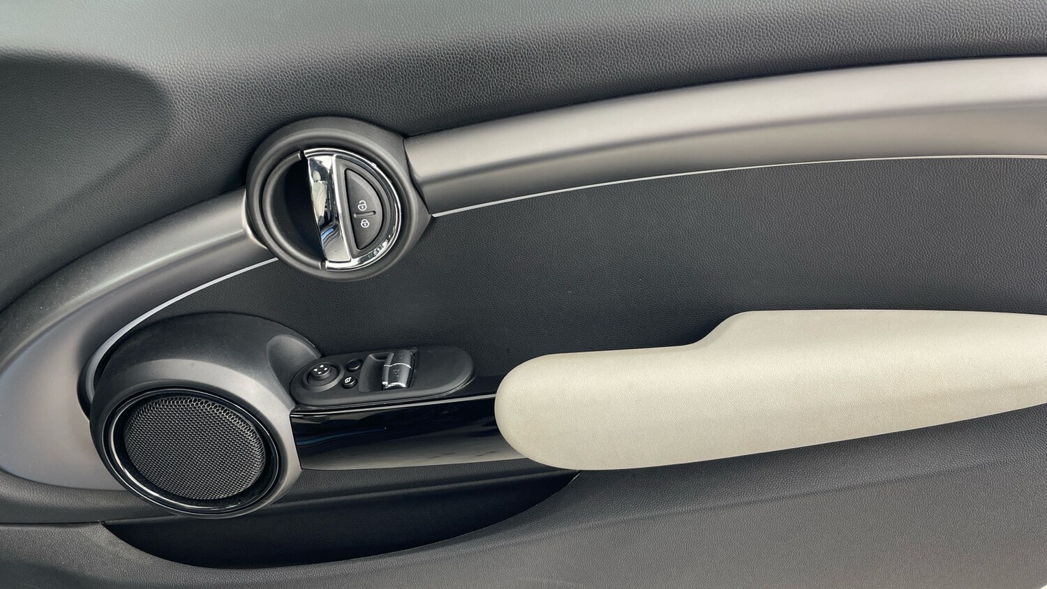 Used MINI Hatch 2023 for sale - 76720410: Photo 45