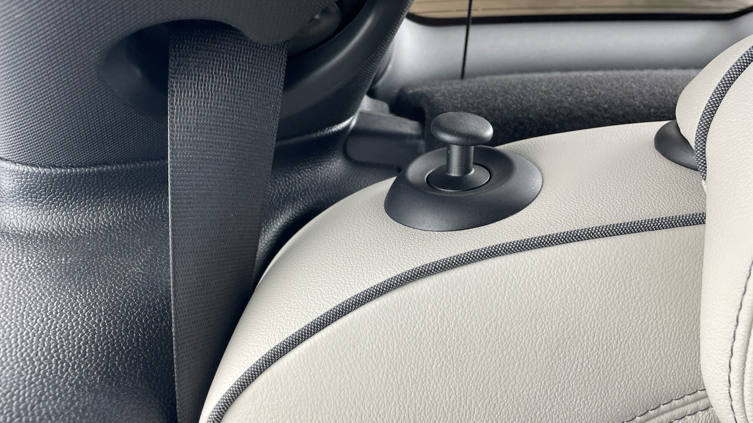 Used MINI Hatch 2023 for sale - 76720410: Photo 50