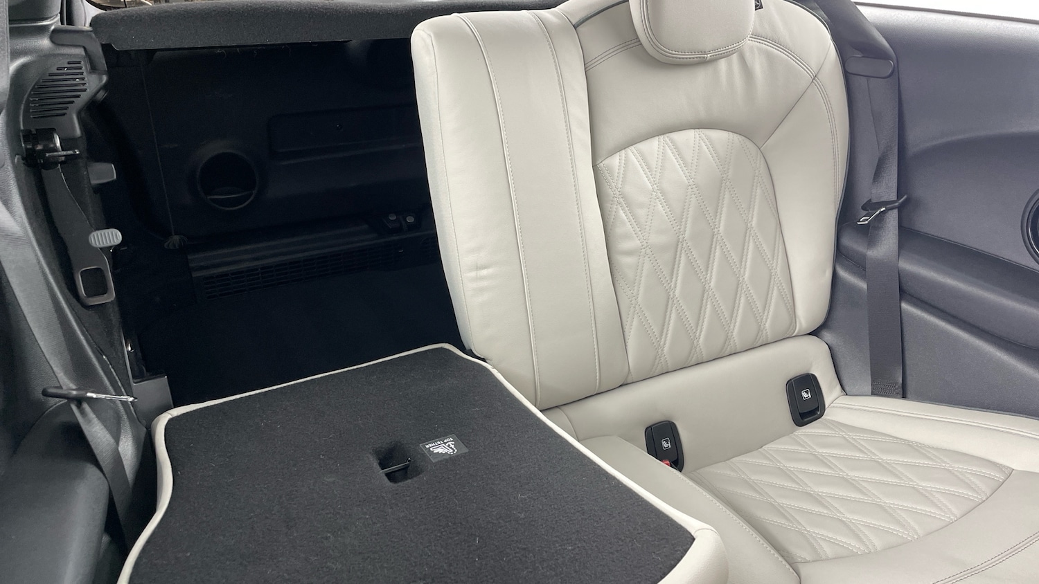 Used MINI Hatch 2023 for sale - 76720410: Photo 51