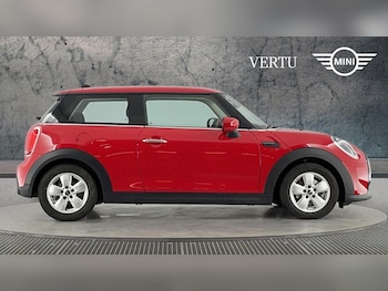 Used MINI Hatch 2023 for sale - 75526990: Photo