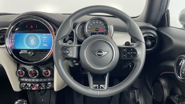 Used MINI Hatch 2023 for sale - 75795420: Photo 5