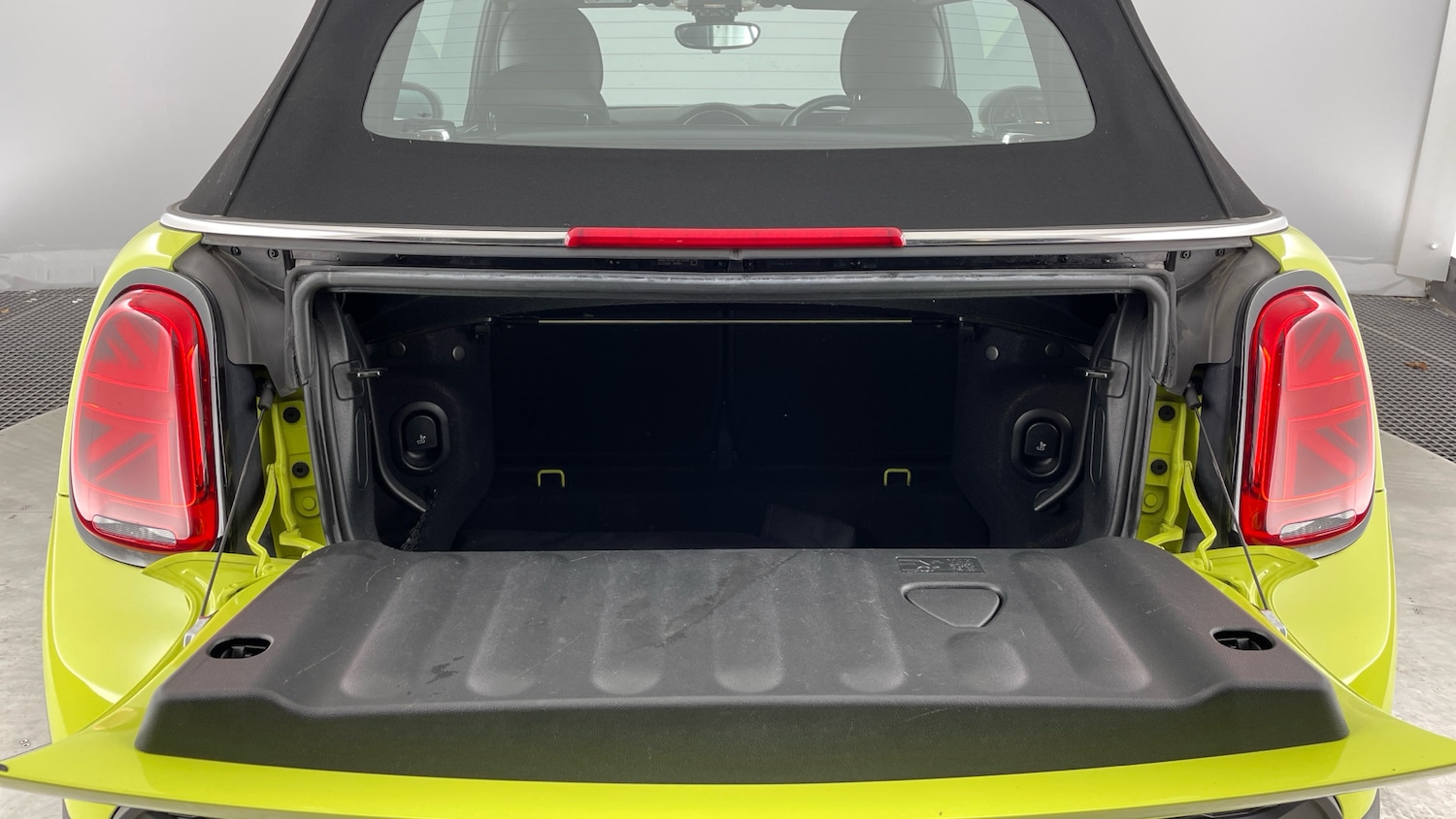 Used MINI Convertible 2023 for sale - 77069221: Photo 13