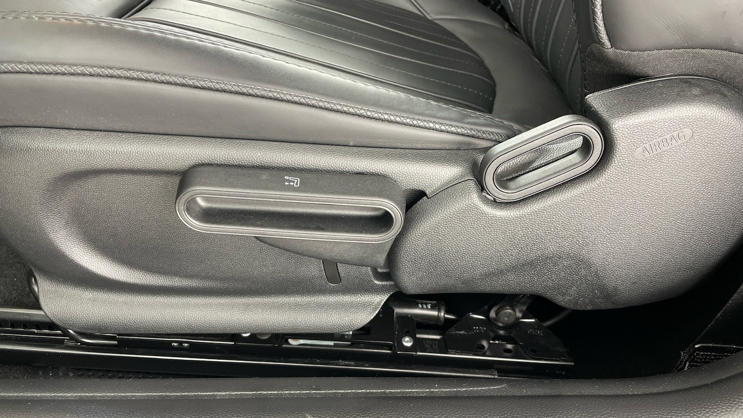 Used MINI Convertible 2023 for sale - 77069221: Photo 28