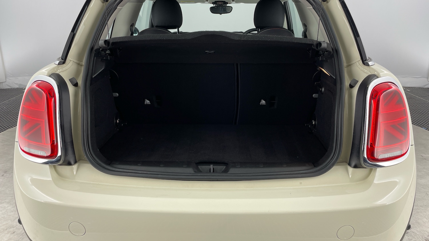 Used MINI Hatch 2018 for sale - 77675327: Photo 13