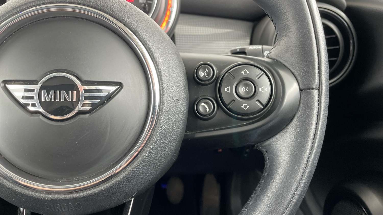 Used MINI Hatch 2018 for sale - 77675327: Photo 18