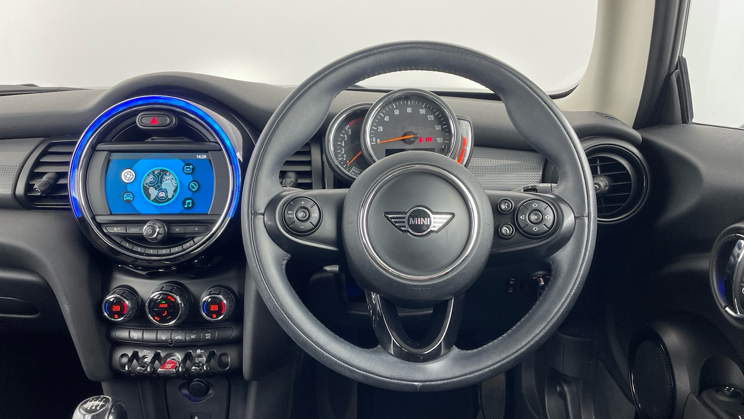 Used MINI Hatch 2018 for sale - 77675327: Photo 5