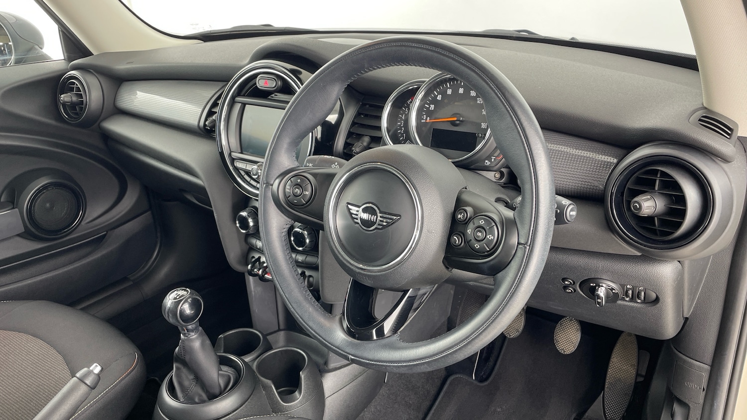 Used MINI Hatch 2018 for sale - 77675327: Photo 6