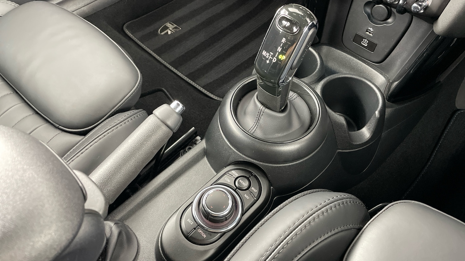 Used MINI Convertible 2023 for sale - 76799043: Photo 10