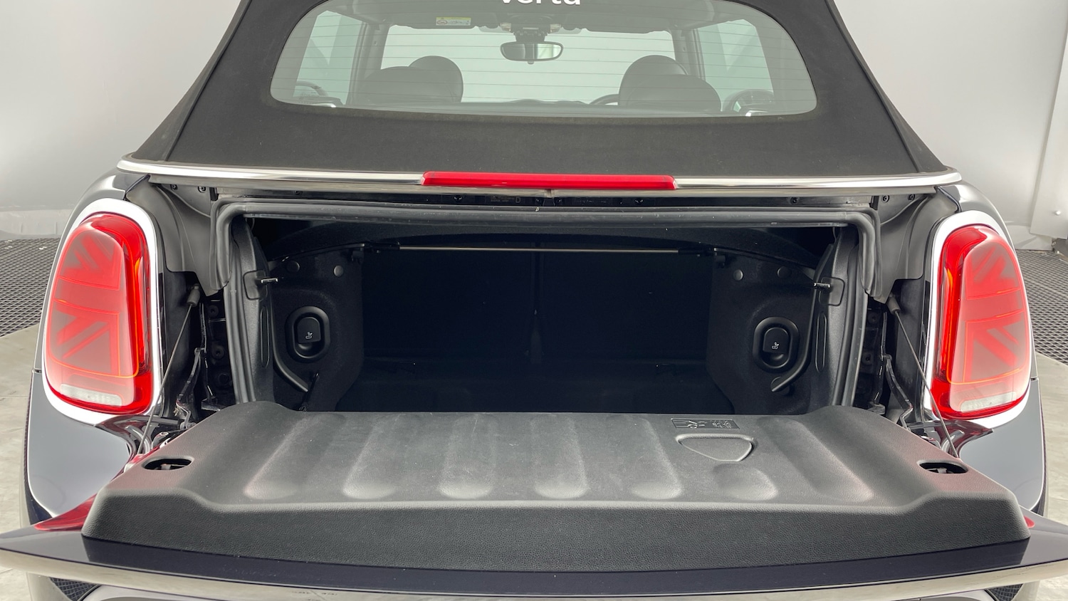 Used MINI Convertible 2023 for sale - 76799043: Photo 13