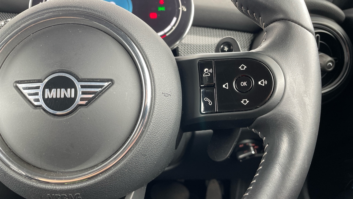 Used MINI Convertible 2023 for sale - 76799043: Photo 18