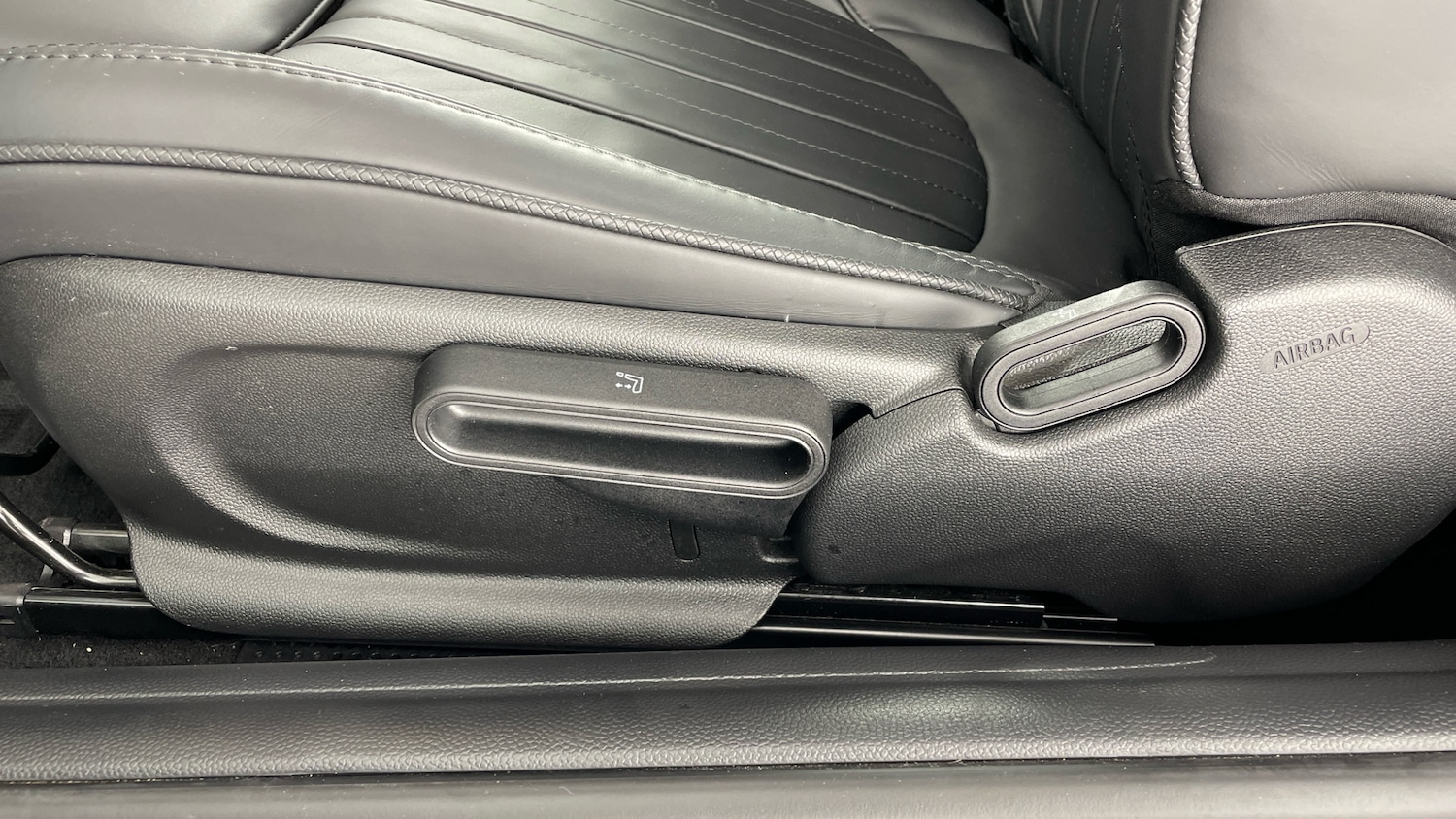 Used MINI Convertible 2023 for sale - 76799043: Photo 28