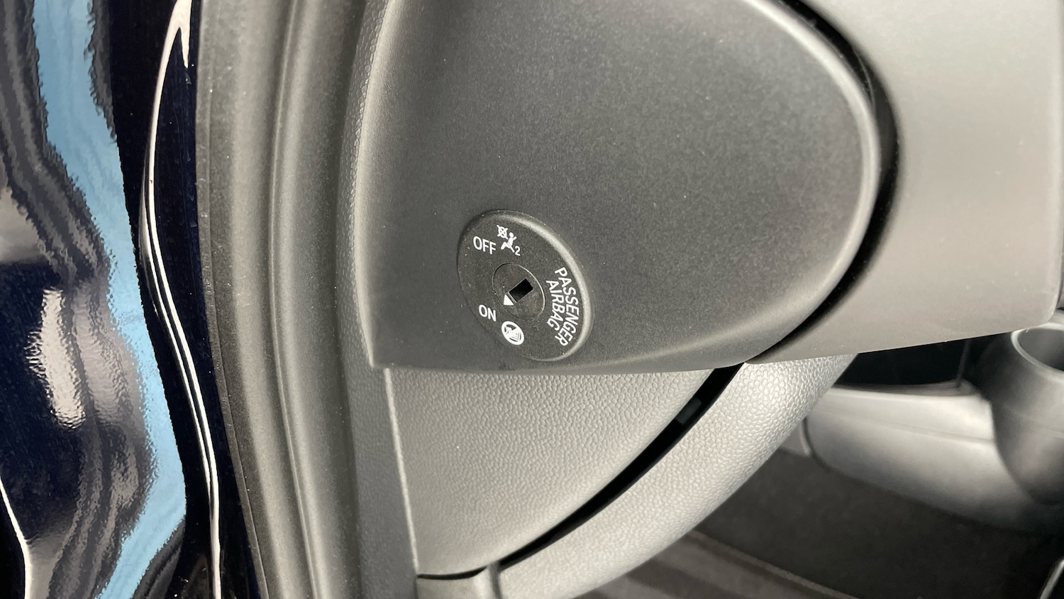 Used MINI Convertible 2023 for sale - 76799043: Photo 32