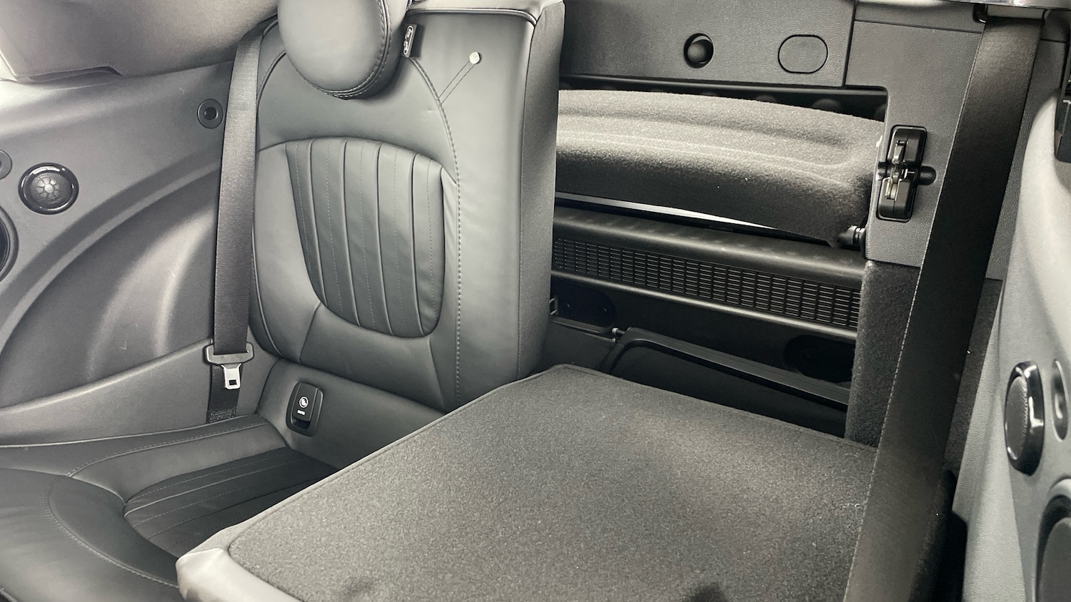 Used MINI Convertible 2023 for sale - 76799043: Photo 38