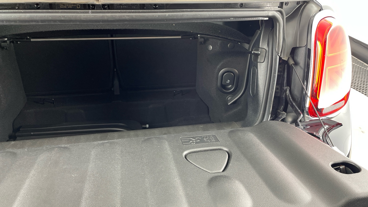 Used MINI Convertible 2023 for sale - 76799043: Photo 40