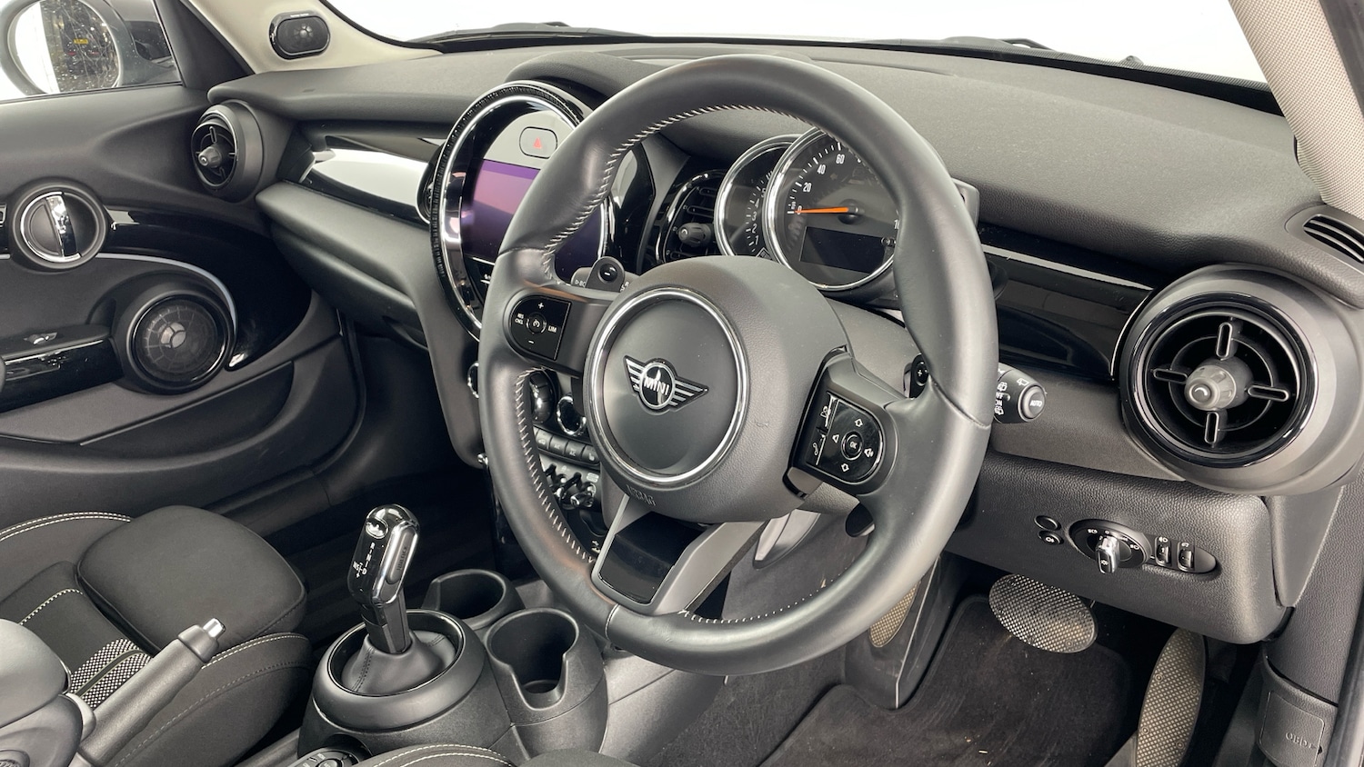 Used MINI Hatch 2022 for sale - 76946732: Photo 6