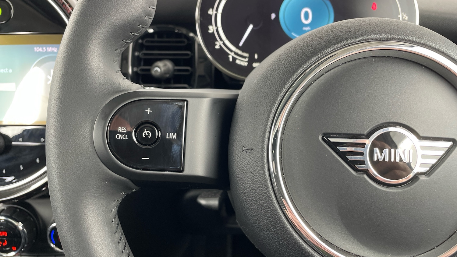 Used MINI Hatch 2023 for sale - 77554946: Photo 17
