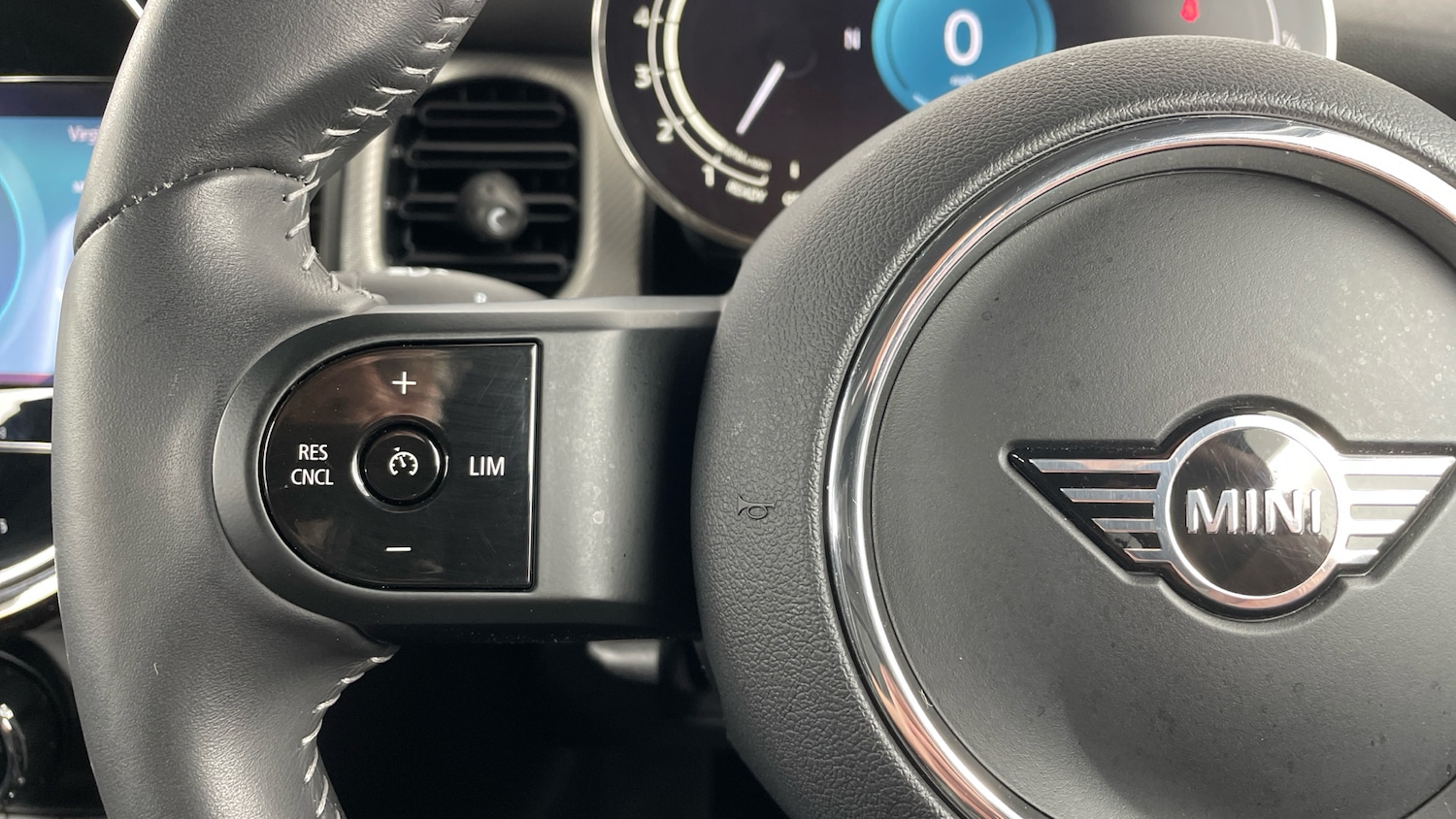 Used MINI Hatch 2023 for sale - 77962136: Photo 17