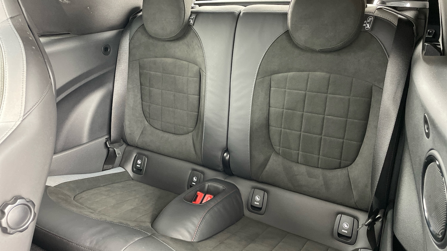 Used MINI Convertible 2023 for sale - 77367524: Photo 12