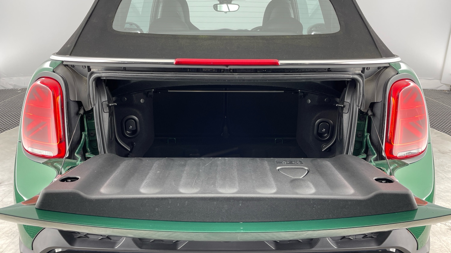 Used MINI Convertible 2023 for sale - 77367524: Photo 13