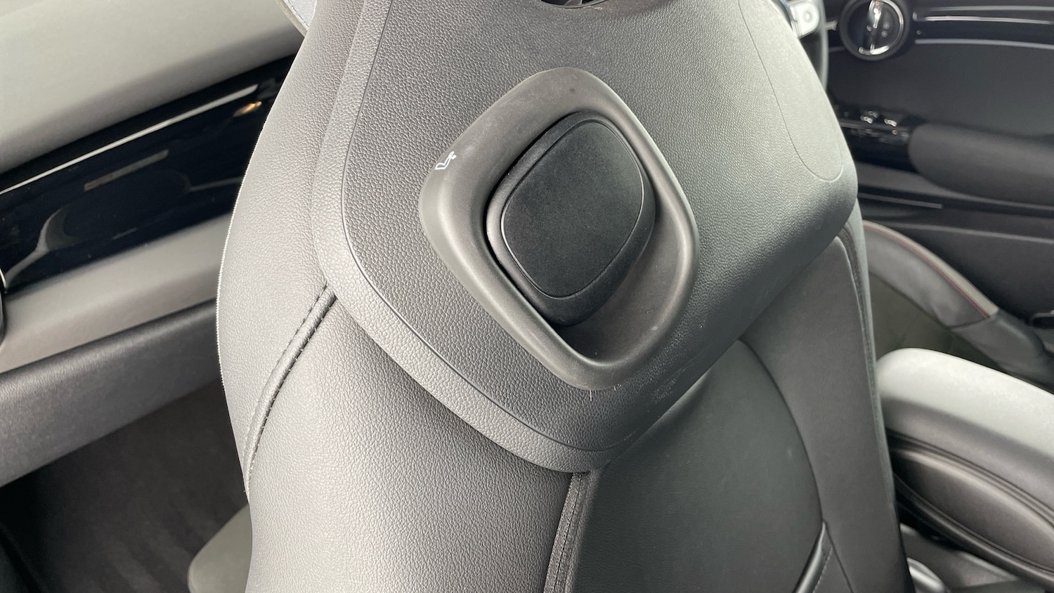 Used MINI Convertible 2023 for sale - 77367524: Photo 31