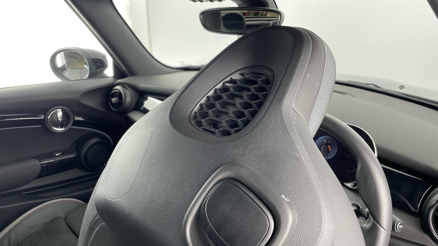 Used MINI Convertible 2023 for sale - 77367524: Photo 44