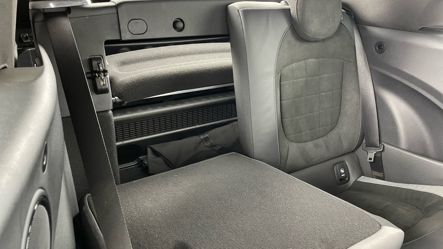 Used MINI Convertible 2023 for sale - 77367524: Photo 48