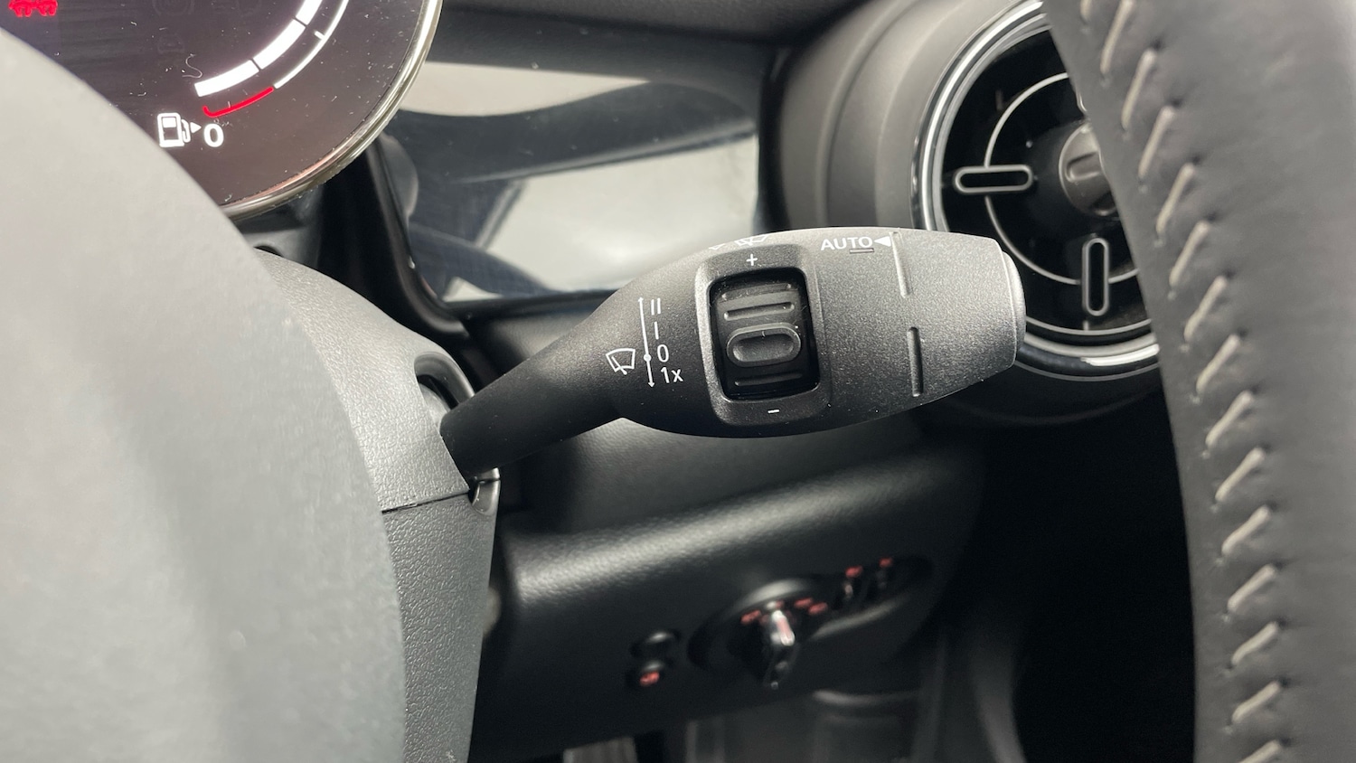 Used MINI Convertible 2023 for sale - 77367524: Photo 54