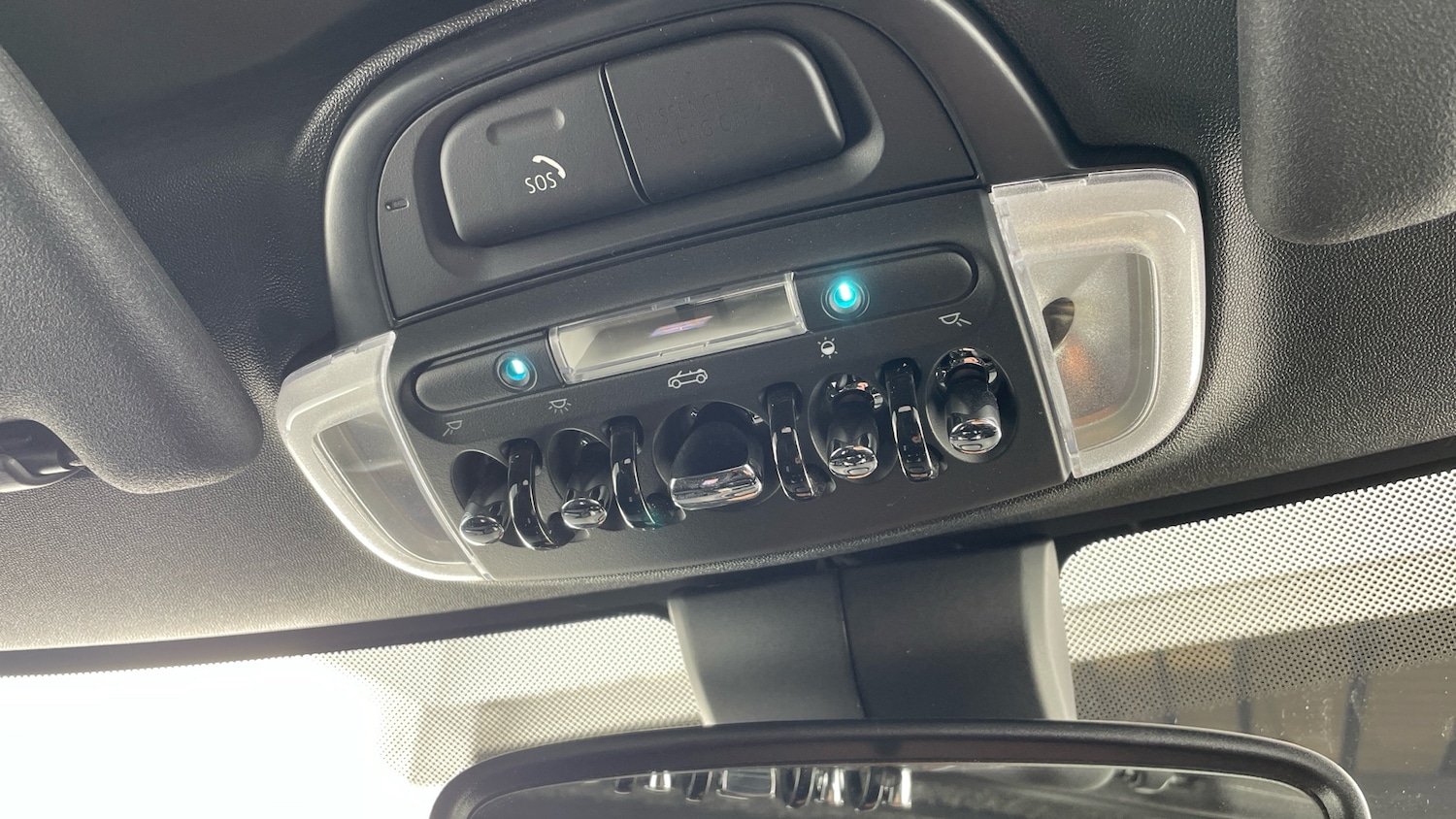 Used MINI Convertible 2023 for sale - 77367524: Photo 63