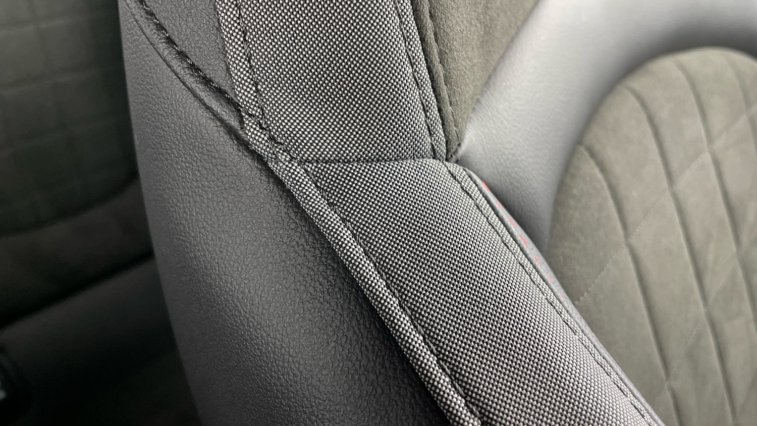 Used MINI Convertible 2023 for sale - 77367524: Photo 65