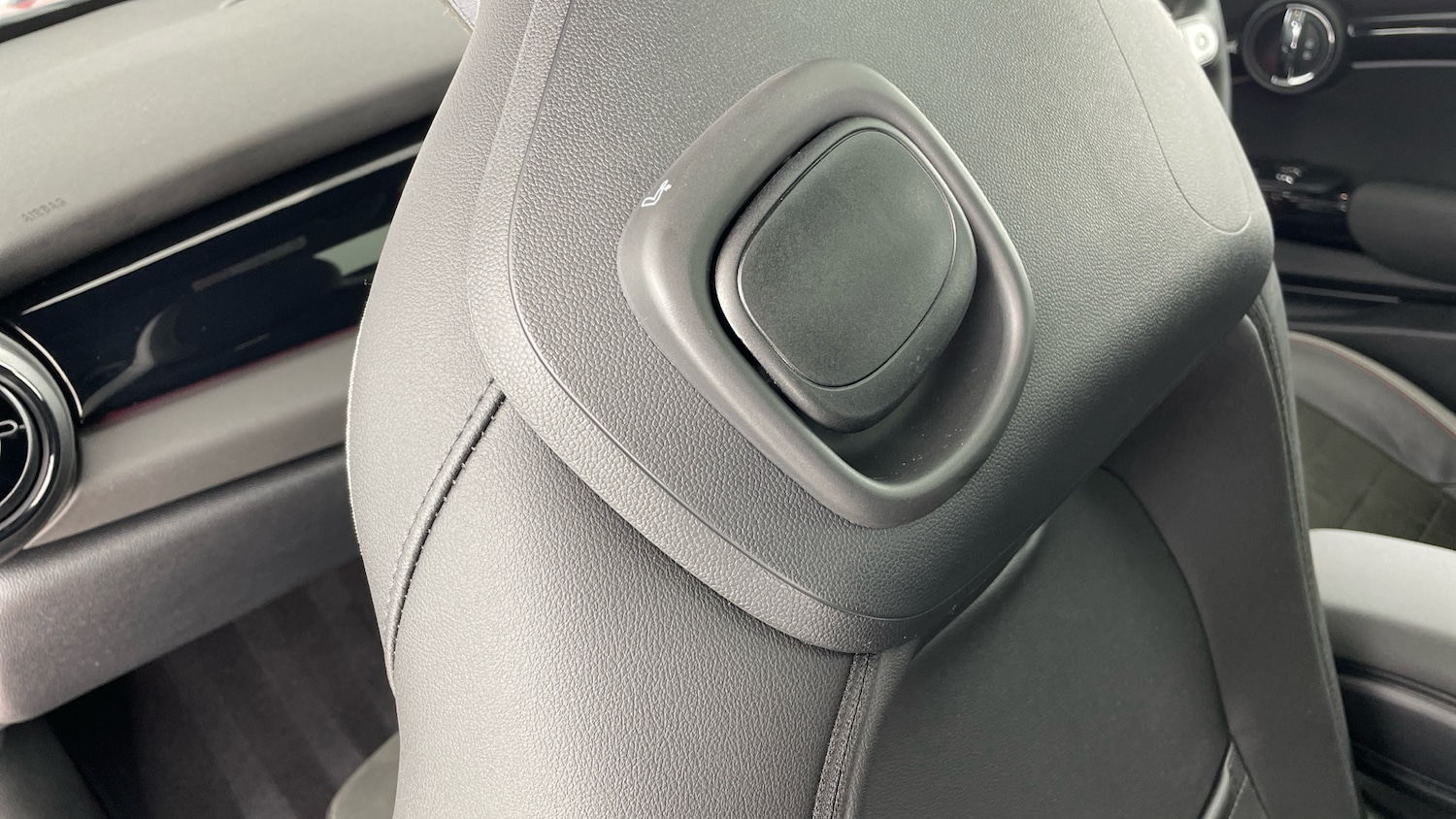 Used MINI Hatch 2024 for sale - 77465580: Photo 32