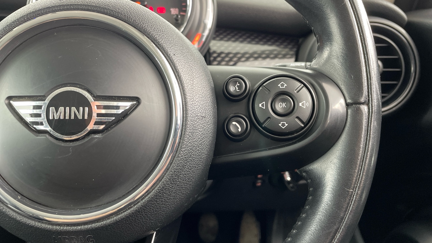 Used MINI Hatch 2018 for sale - 77687937: Photo 18