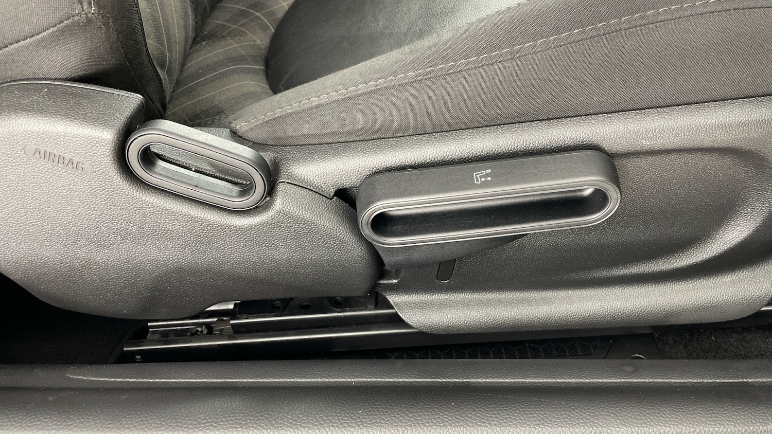 Used MINI Hatch 2018 for sale - 77687937: Photo 42