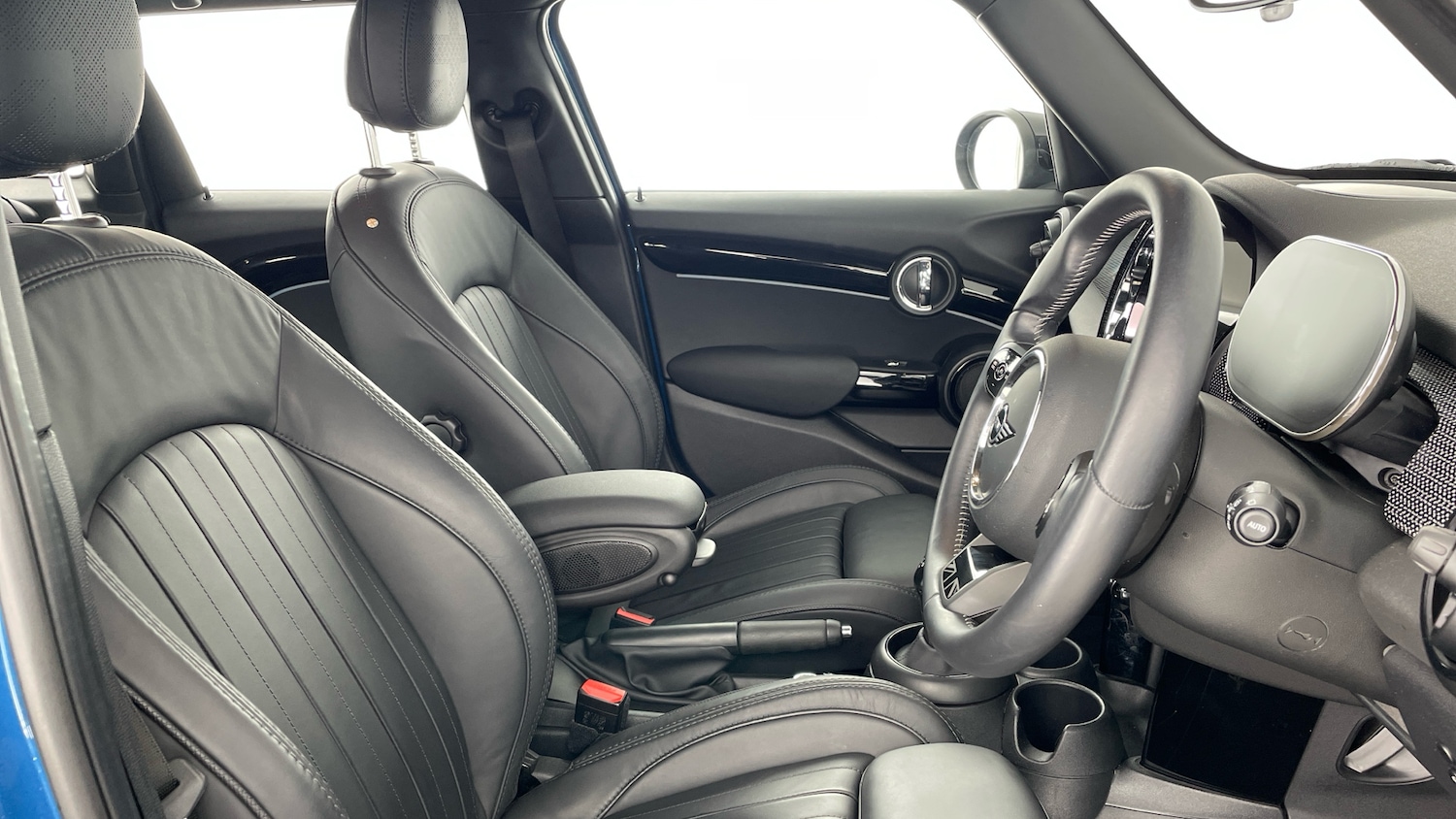 Used MINI Hatch 2023 for sale - 77036668: Photo 11