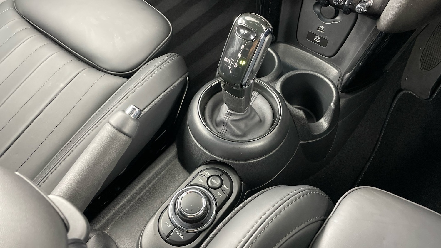 Used MINI Convertible 2023 for sale - 76405148: Photo 10