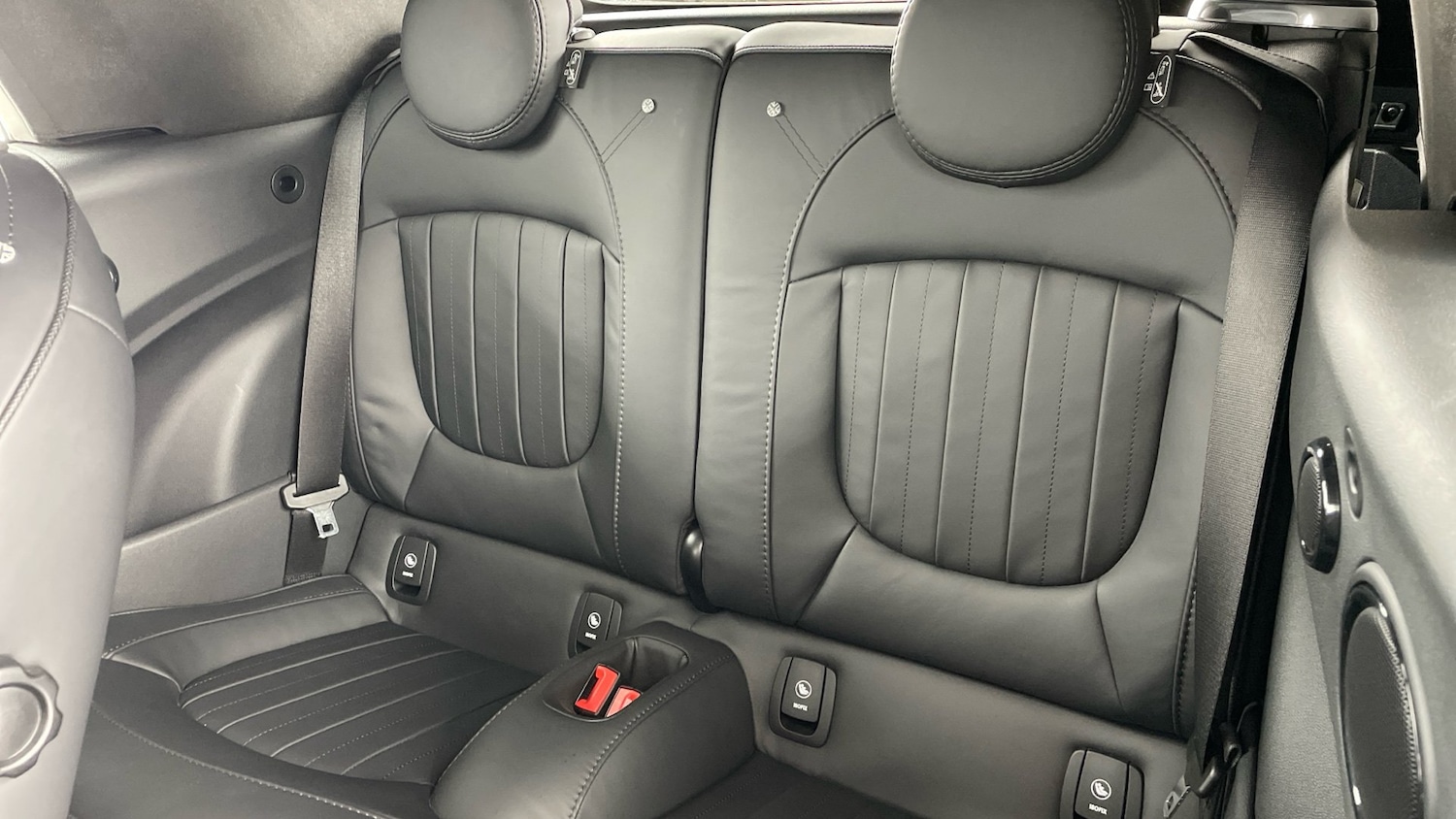 Used MINI Convertible 2023 for sale - 76405148: Photo 12