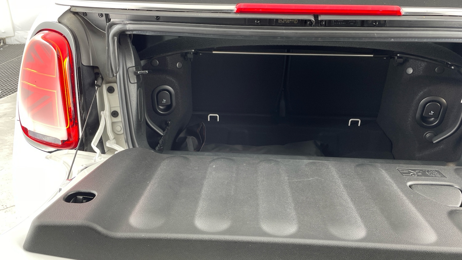 Used MINI Convertible 2023 for sale - 76405148: Photo 40