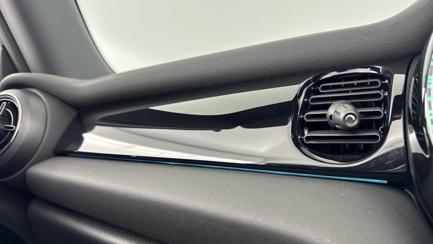 Used MINI Convertible 2021 for sale - 77061329: Photo 28