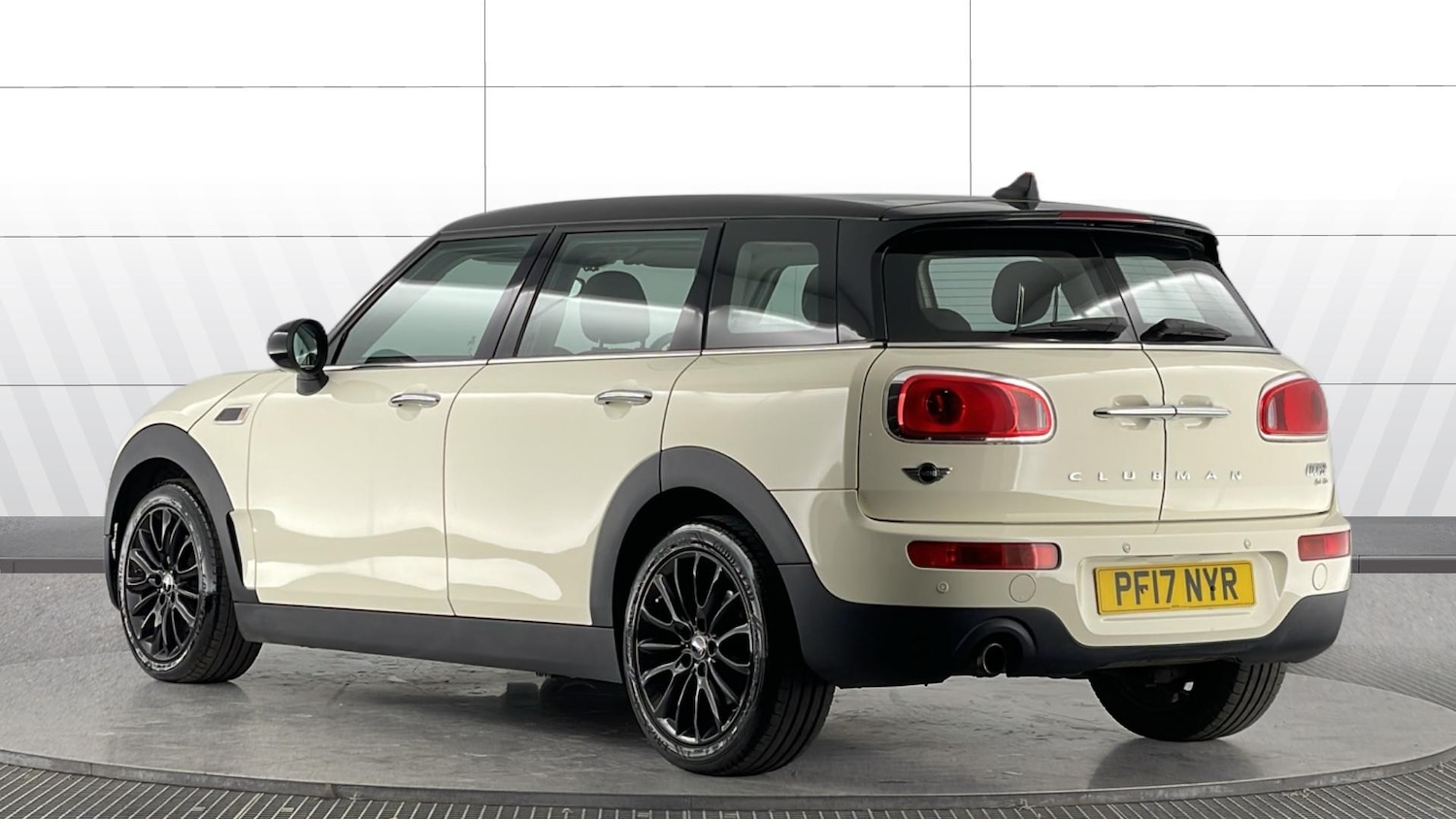 Used MINI Clubman 2017 for sale - 78175691: Photo 2