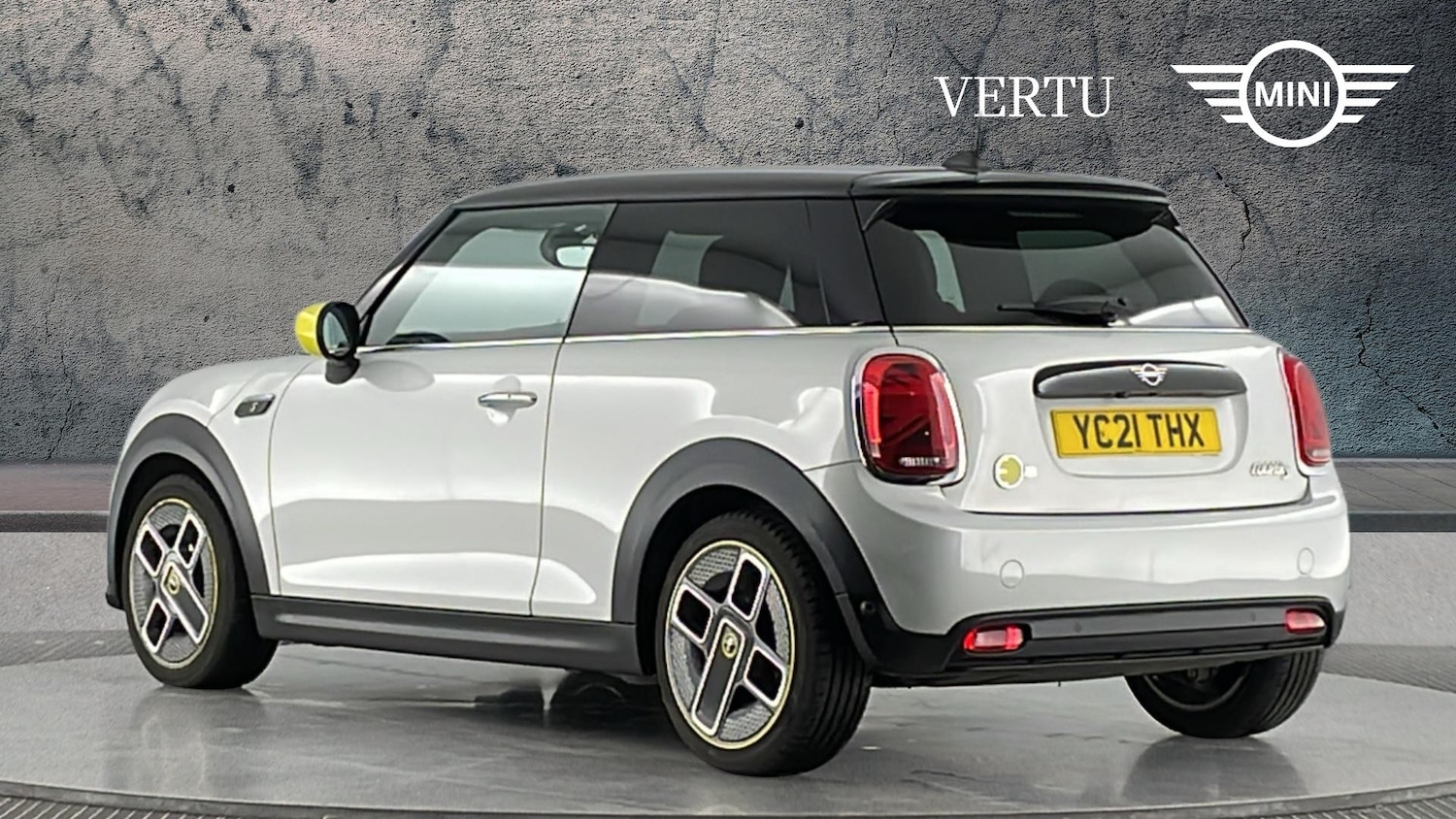 Used MINI Clubman 2021 for sale - 77964779: Photo 2