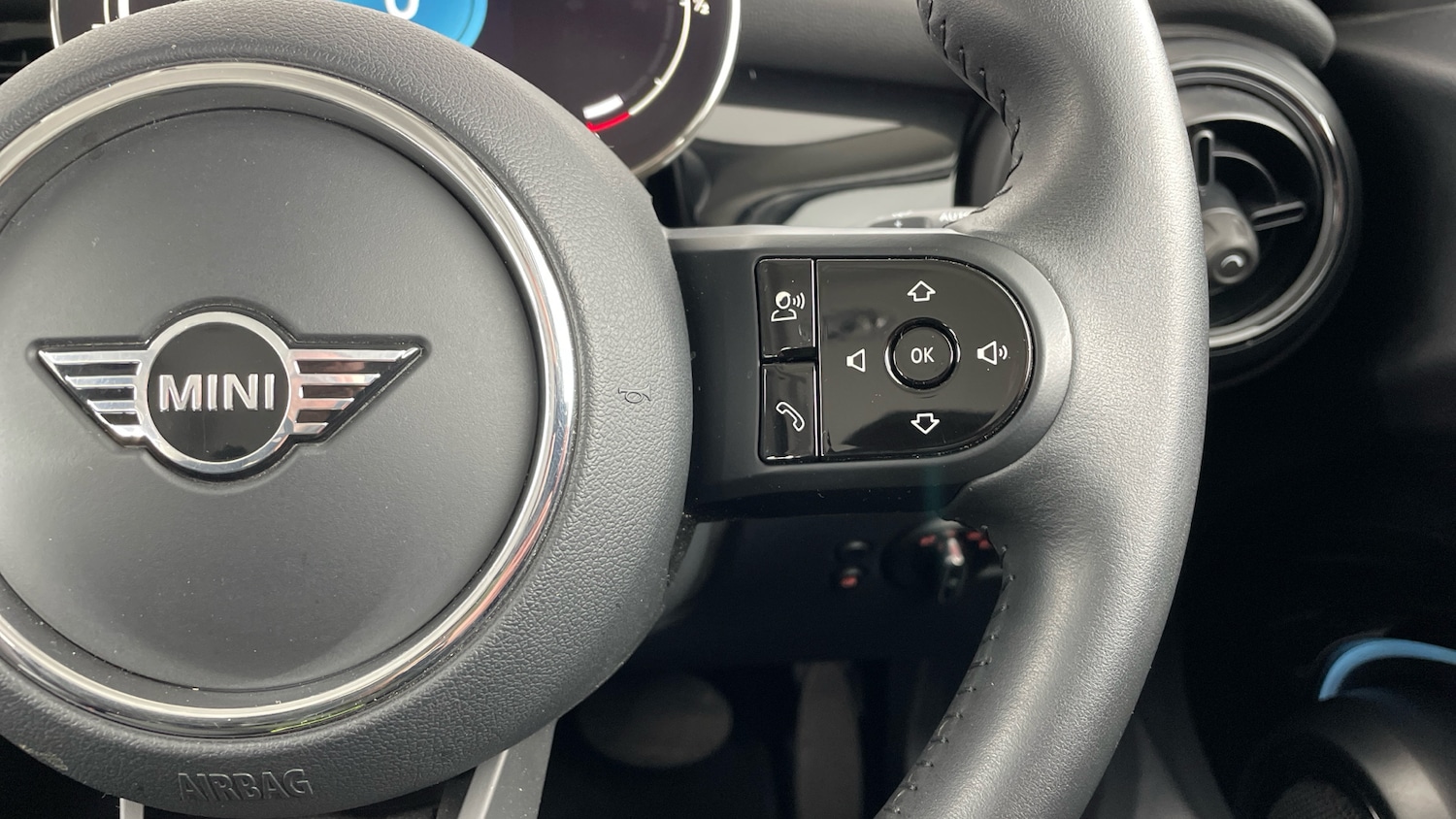 Used MINI Hatch 2023 for sale - 77128052: Photo 18