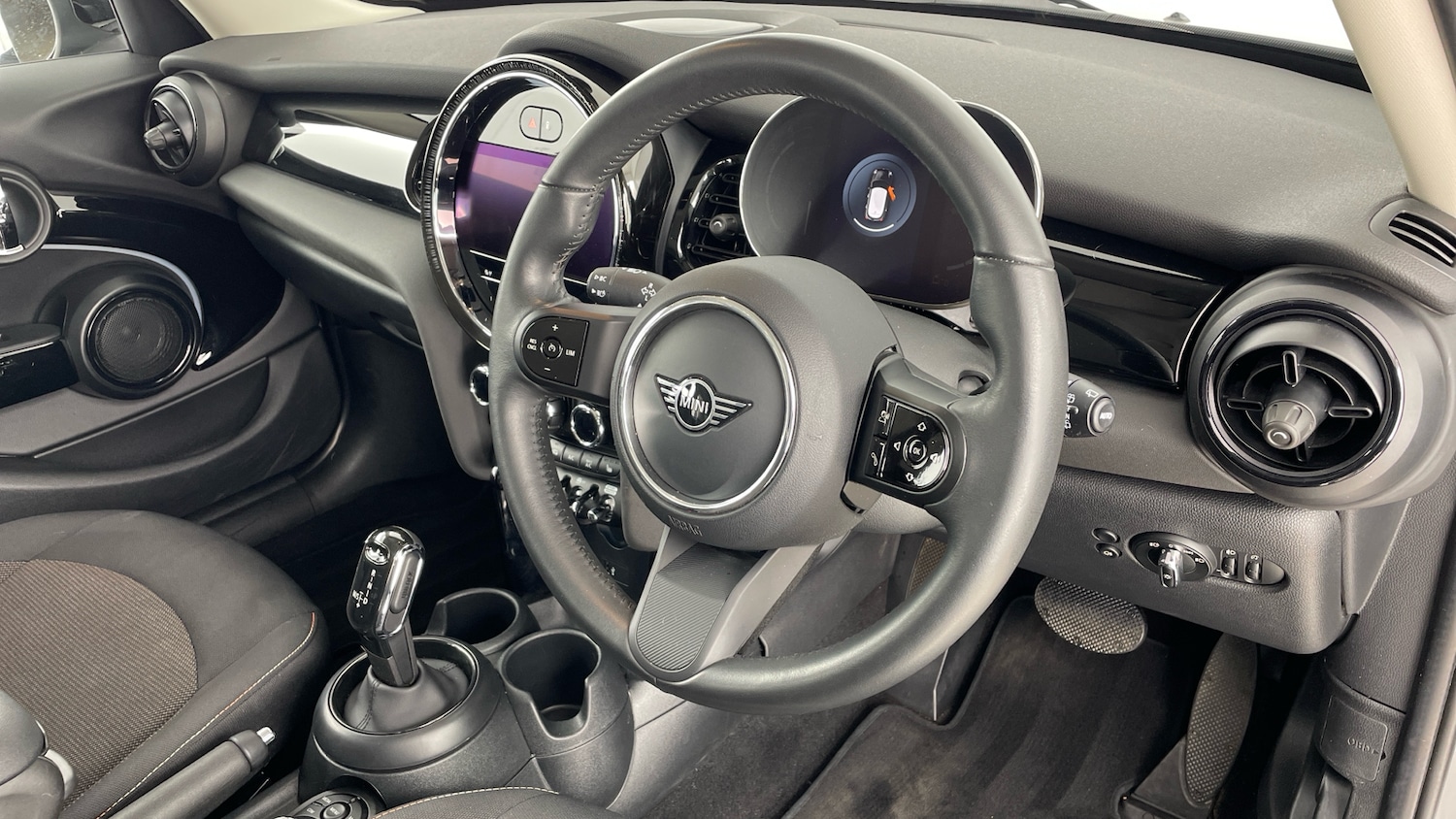 Used MINI Hatch 2023 for sale - 77128052: Photo 6