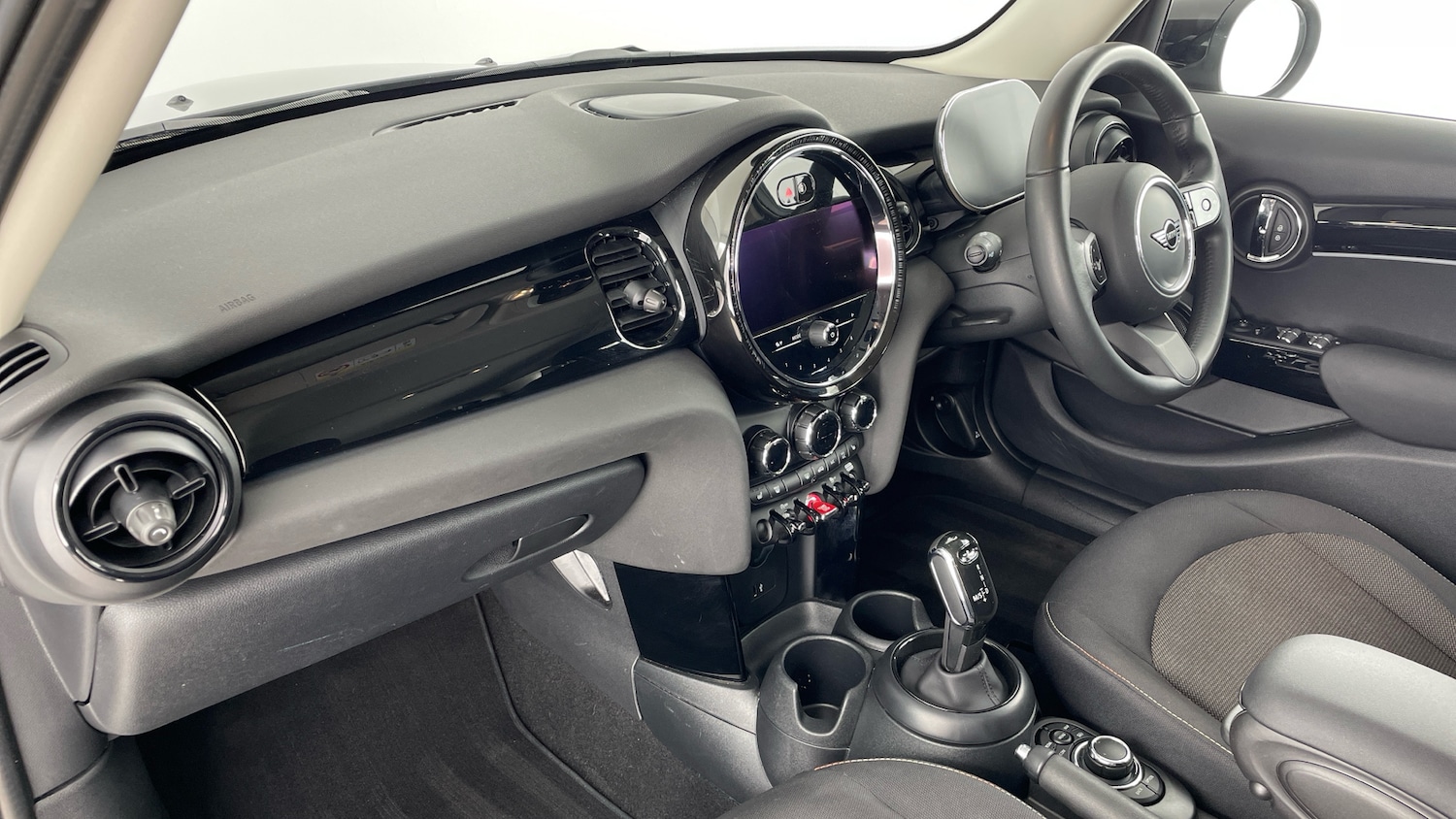 Used MINI Hatch 2023 for sale - 77128052: Photo 7