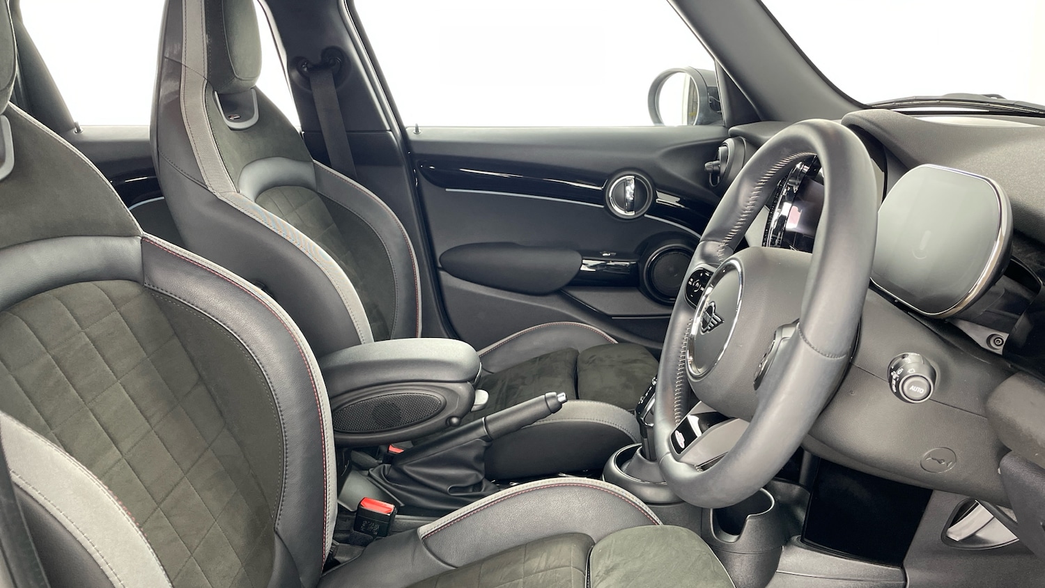 Used MINI Cooper 2023 for sale - 77022731: Photo 11