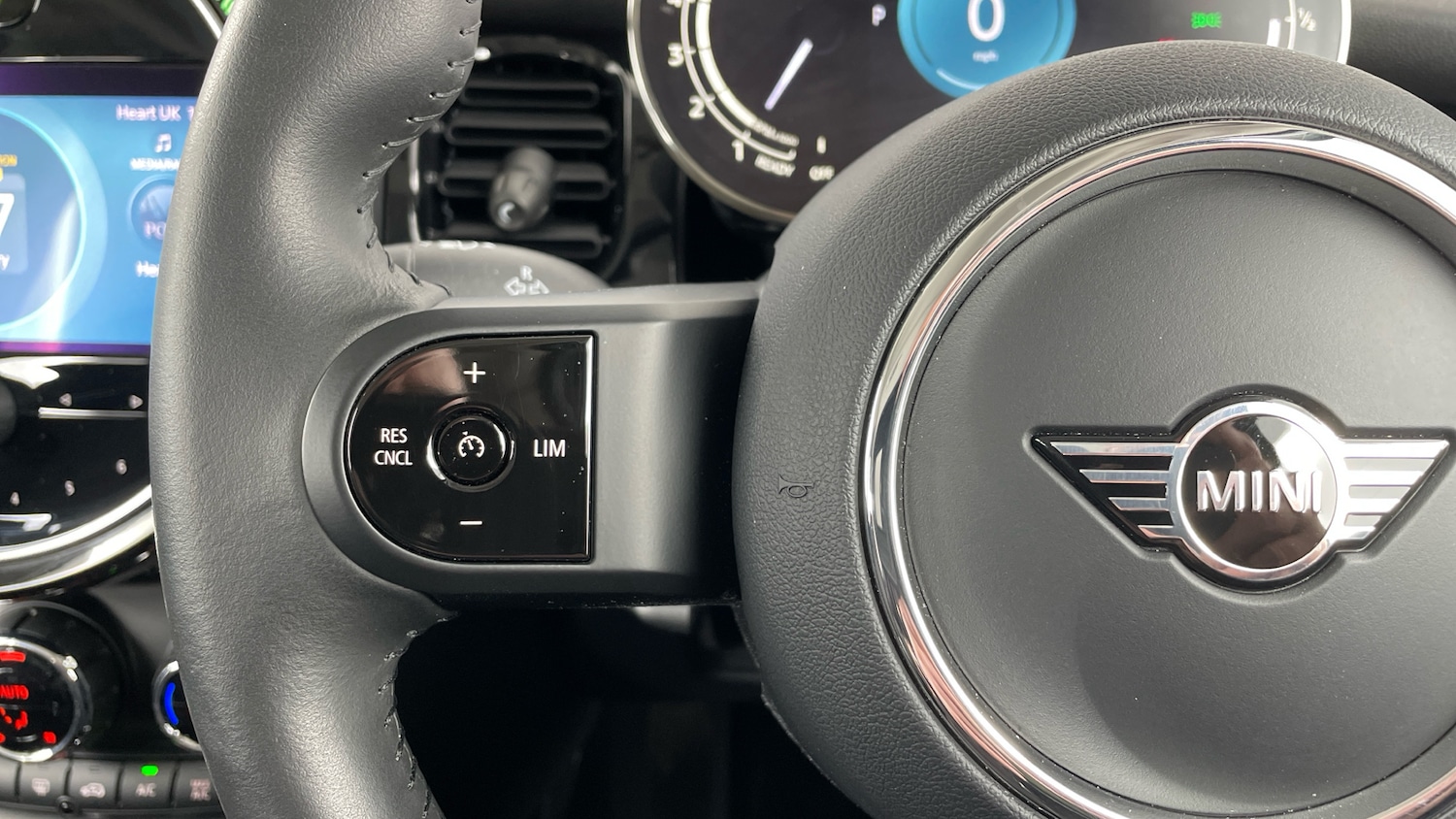 Used MINI Hatch 2023 for sale - 77618787: Photo 17