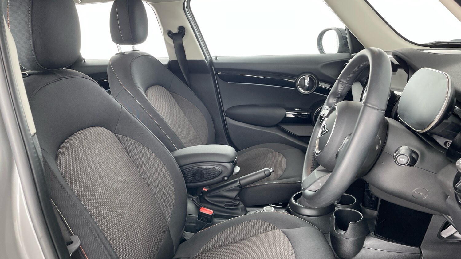 Used MINI Hatch 2023 for sale - 77804352: Photo 11