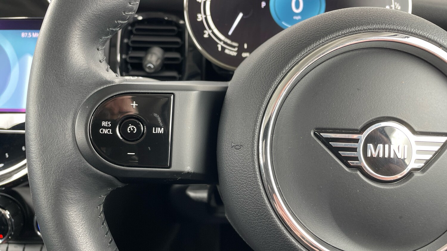 Used MINI Hatch 2023 for sale - 77804352: Photo 17
