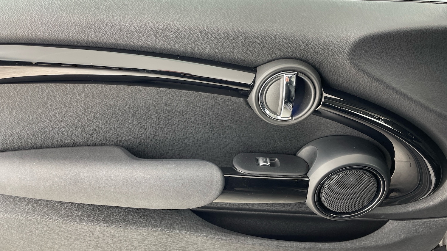 Used MINI Hatch 2017 for sale - 77365134: Photo 27