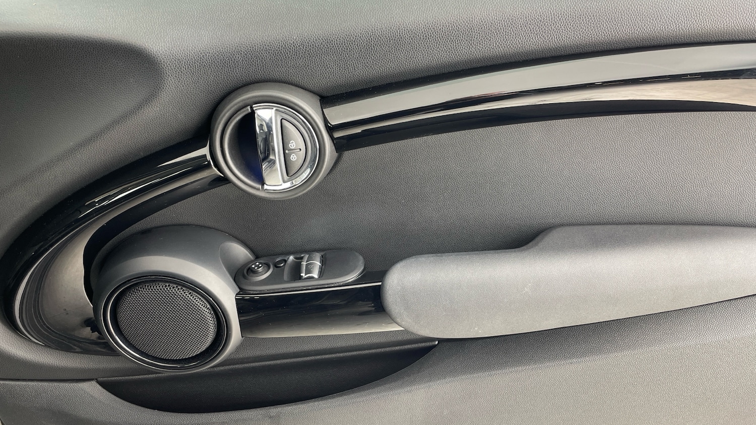 Used MINI Hatch 2017 for sale - 77365134: Photo 43